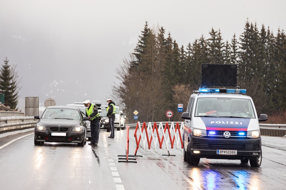  Ausreisetest-Kontrolle durch die Polizei. Symbolbild