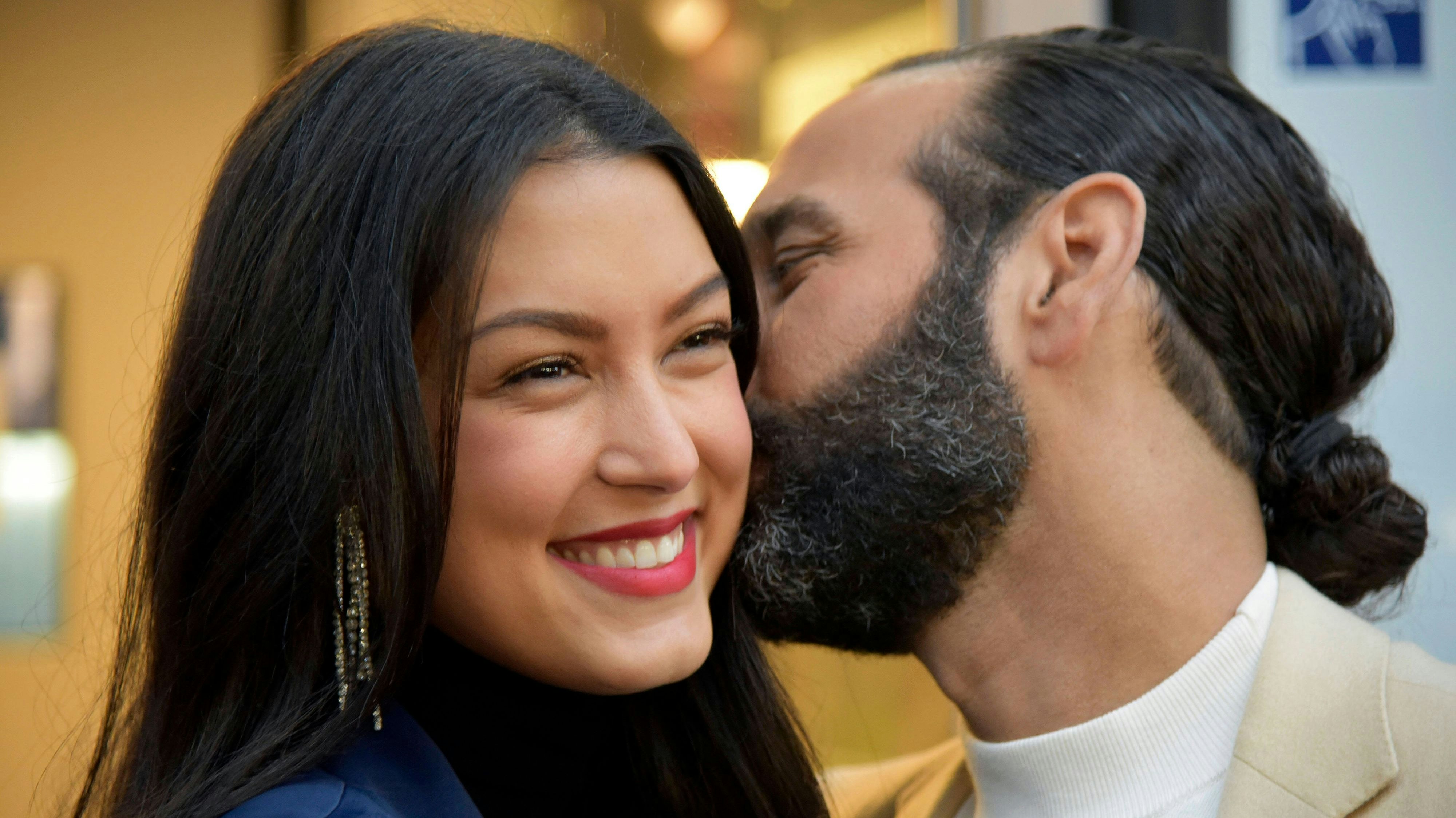 Rebecca Mir, Massimo Sinató