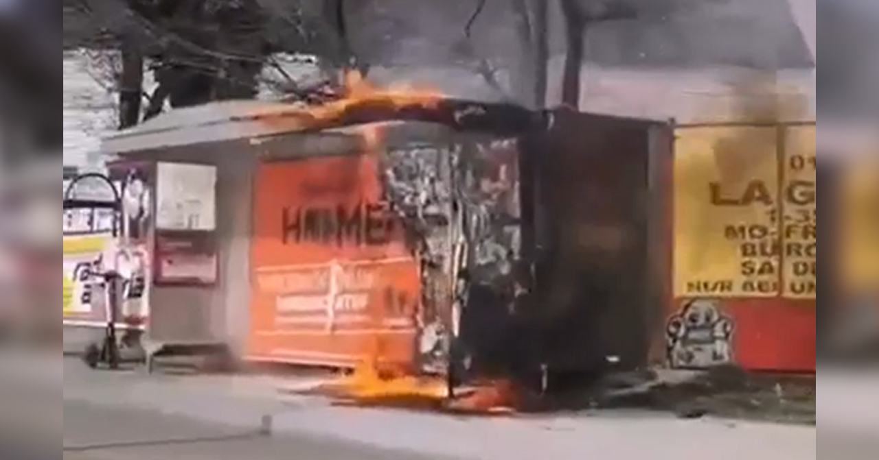 In Wien-Floridsdorf brannte eine Bushaltestelle