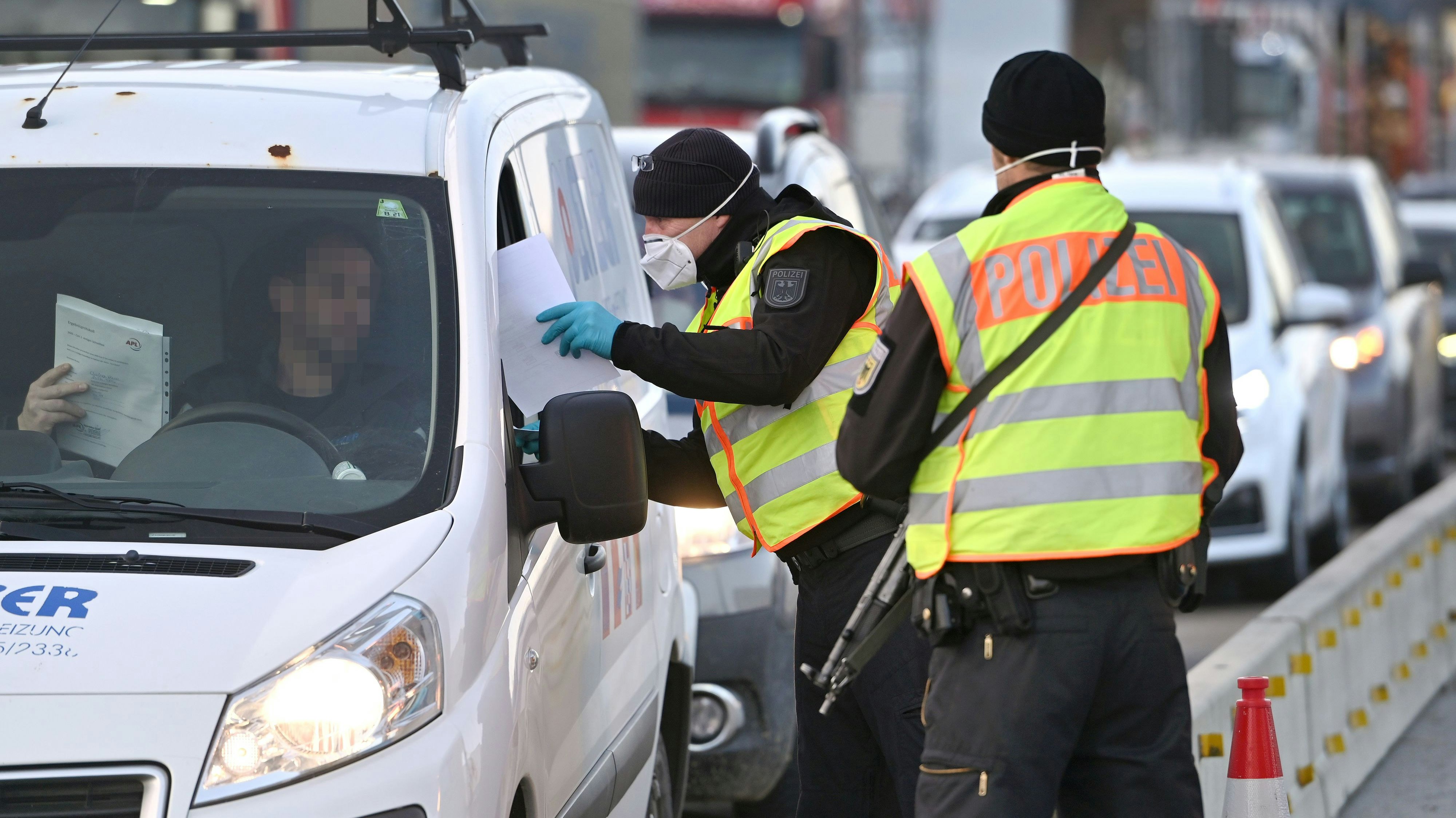 Kontrollen an der Grenze Tirol-Bayern bei Kiefersfelden. Symbolbild