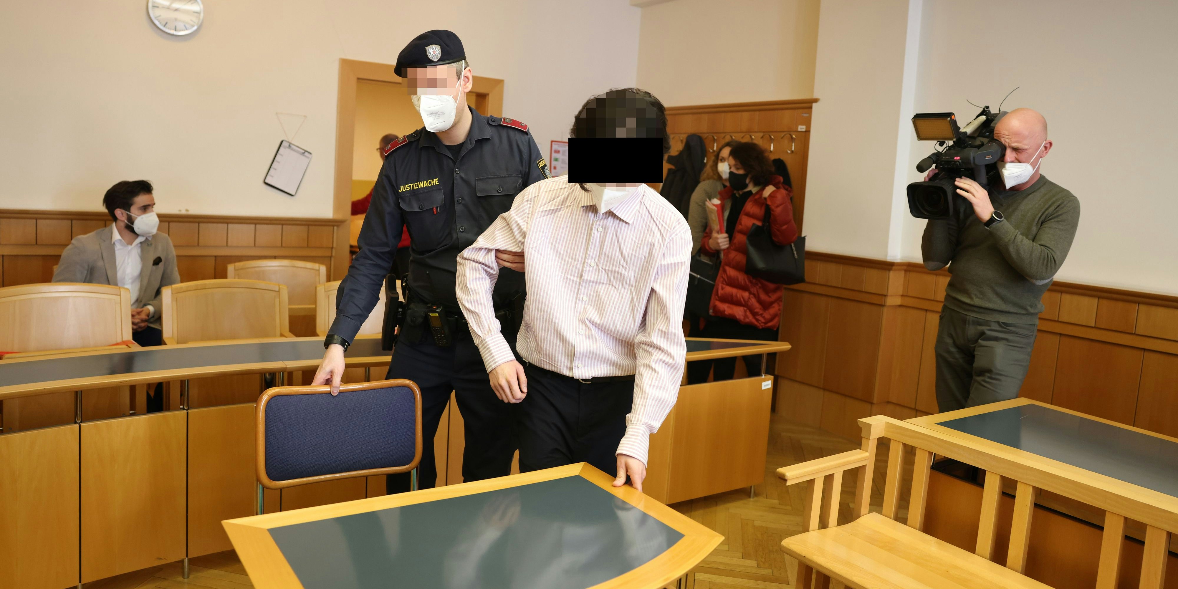 Der 22-Jährige gab sich als "Fußballer aus".