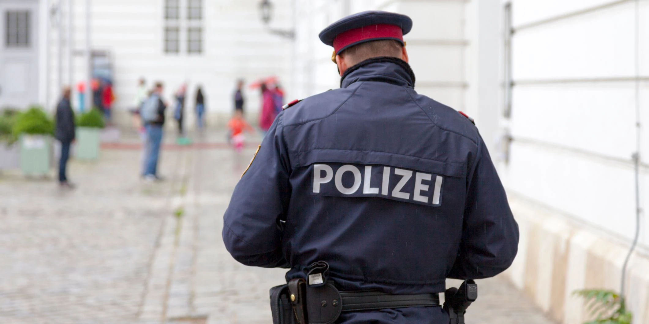 Symbolfoto eines Polizisten.
