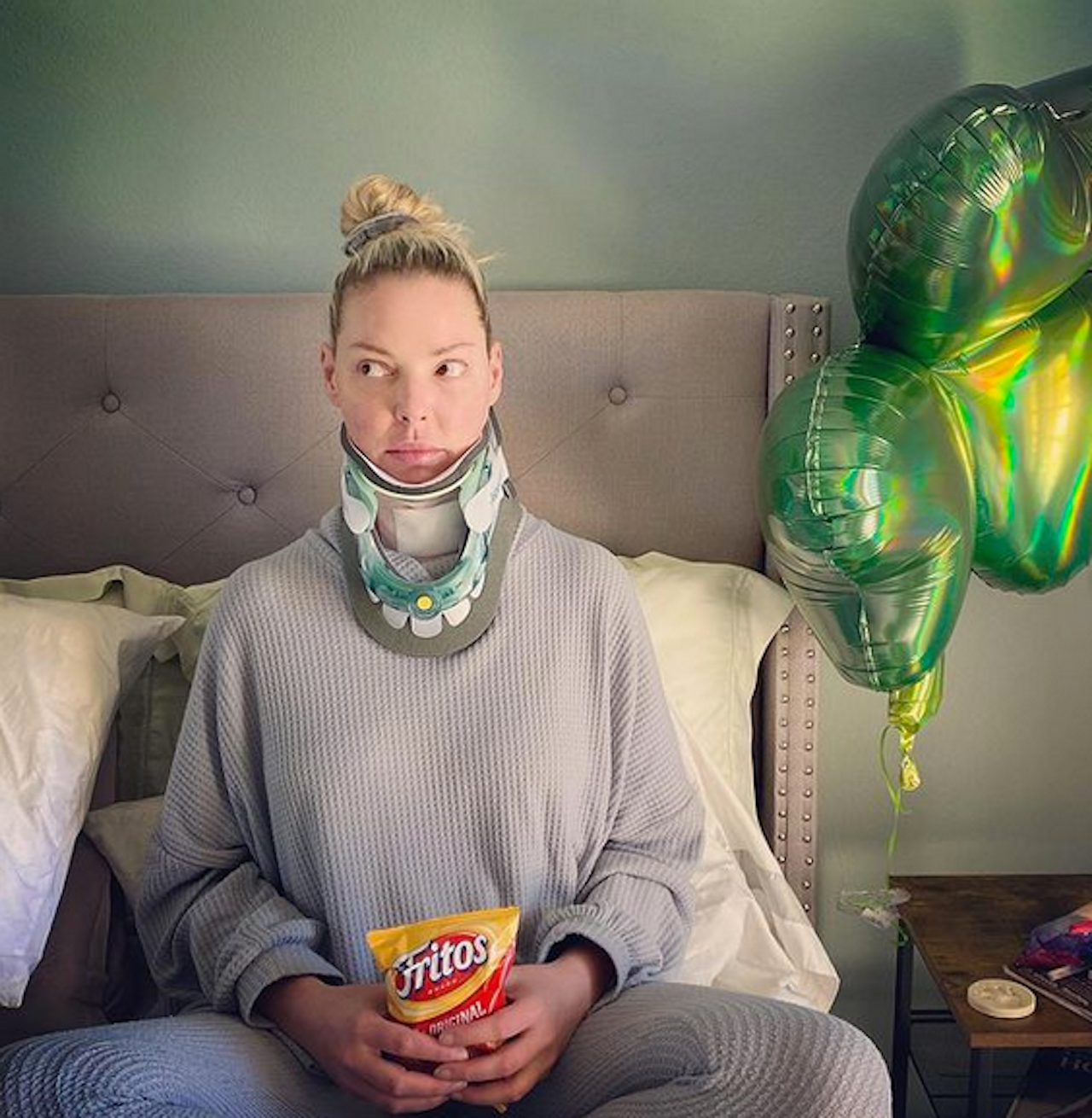 Heute.at - Titan im Nacken: TV-Star scherzt über Wirbelsäulen-OP