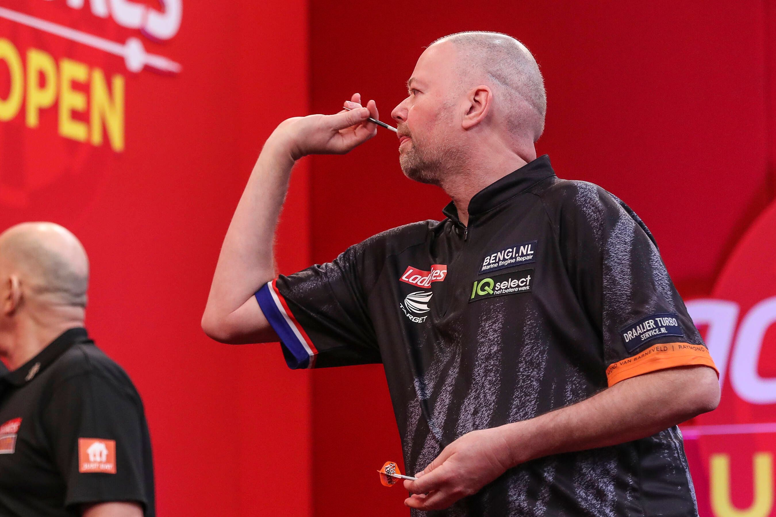 Raymond van Barneveld ist zusammengebrochen. 