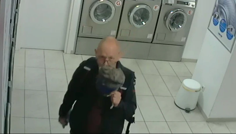 Der Mann steht im Verdacht in einem Waschsalon zwei Mal die Kasse eines Geldwechselautomatens aufgebrochen zu haben. 