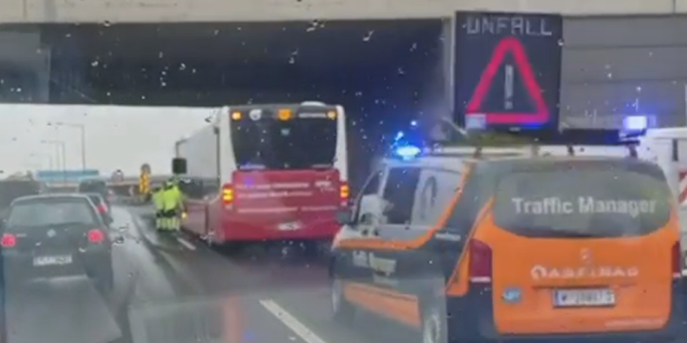 Auf der A22 krachte es am Freitag.