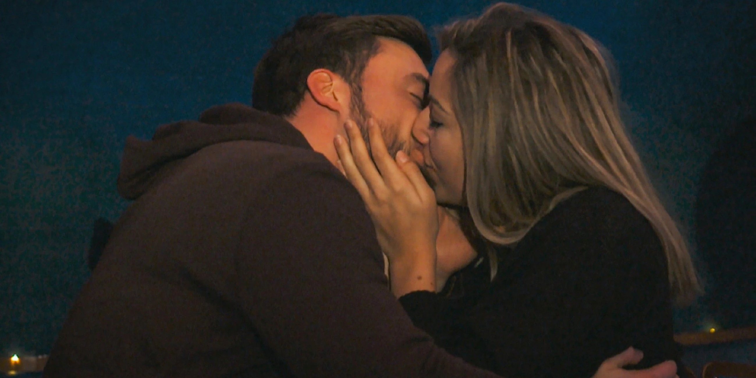 Zuerst küsste der Bachelor Hannah...