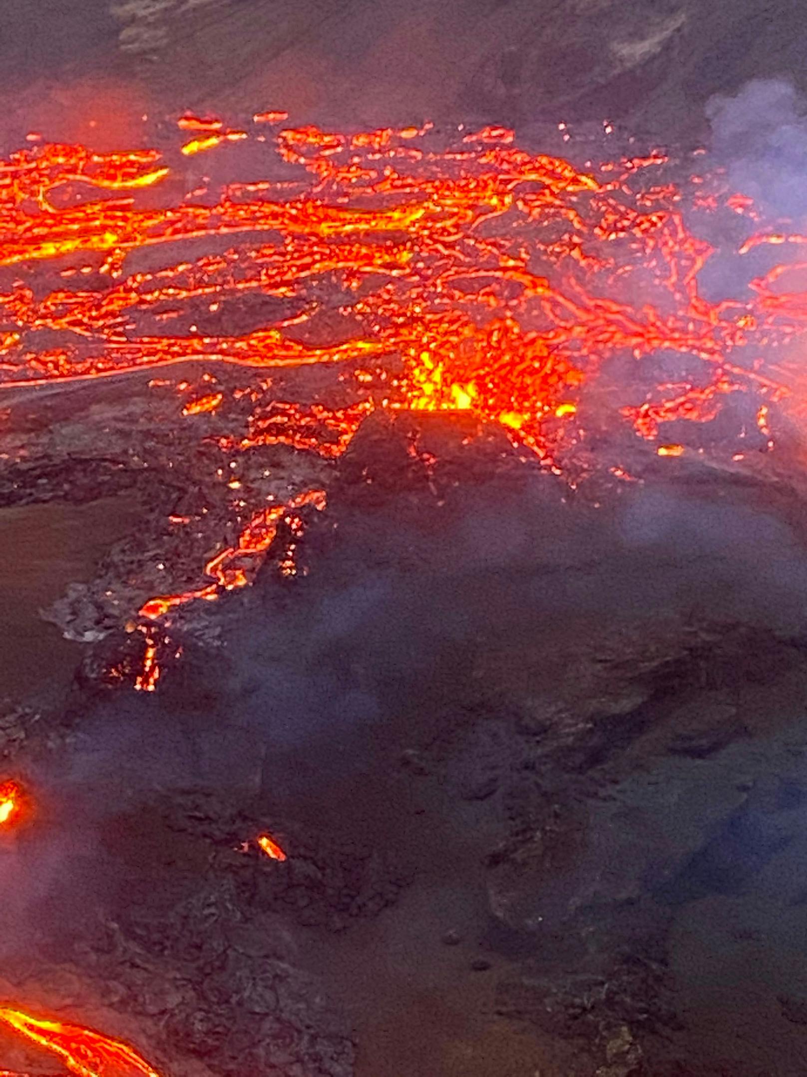 Auf Island ist am späten Freitagabend der Vulkan Fagradalsfjall ausgebrochen.