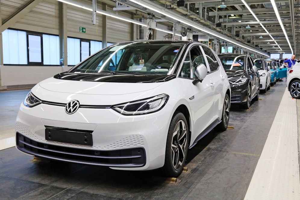 Neben Teslas Model 3 und dem Fiat 500 e zählt auch der VW ID.3 zu den beliebtesten E-Autos.