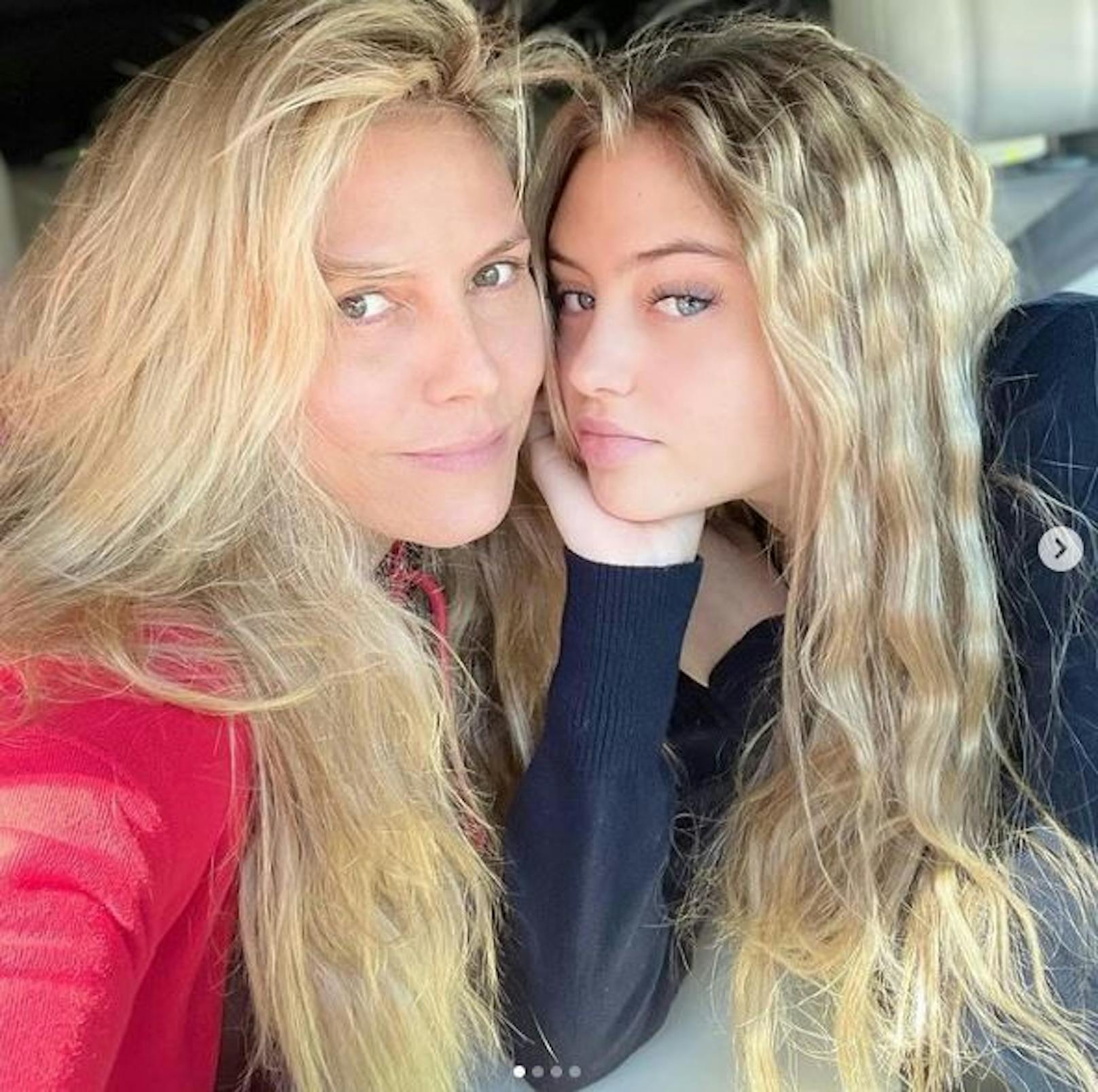 Heidi Klum (47) und Tochter Leni Klum (16) haben keine Hemmungen, sich auch mal ohne Make-Up und Insta-Filter zu zeigen. "Alles natürlich", schrieb die "GNTM"-Chefin zu dem Foto.