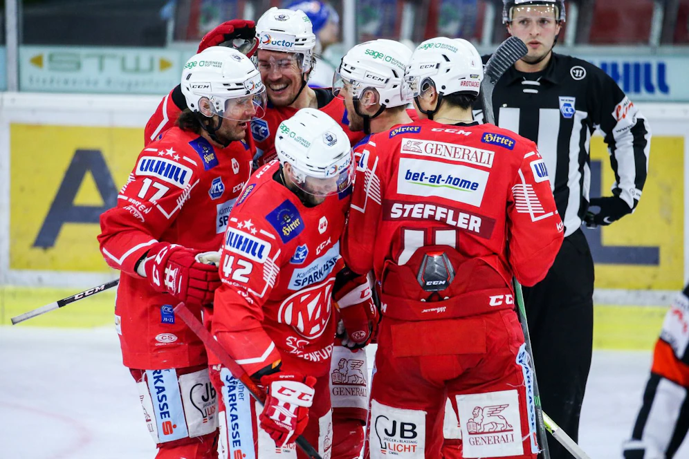 Der KAC jubelt über den Derby-Sieg und den Aufstieg ins Halbfinale.