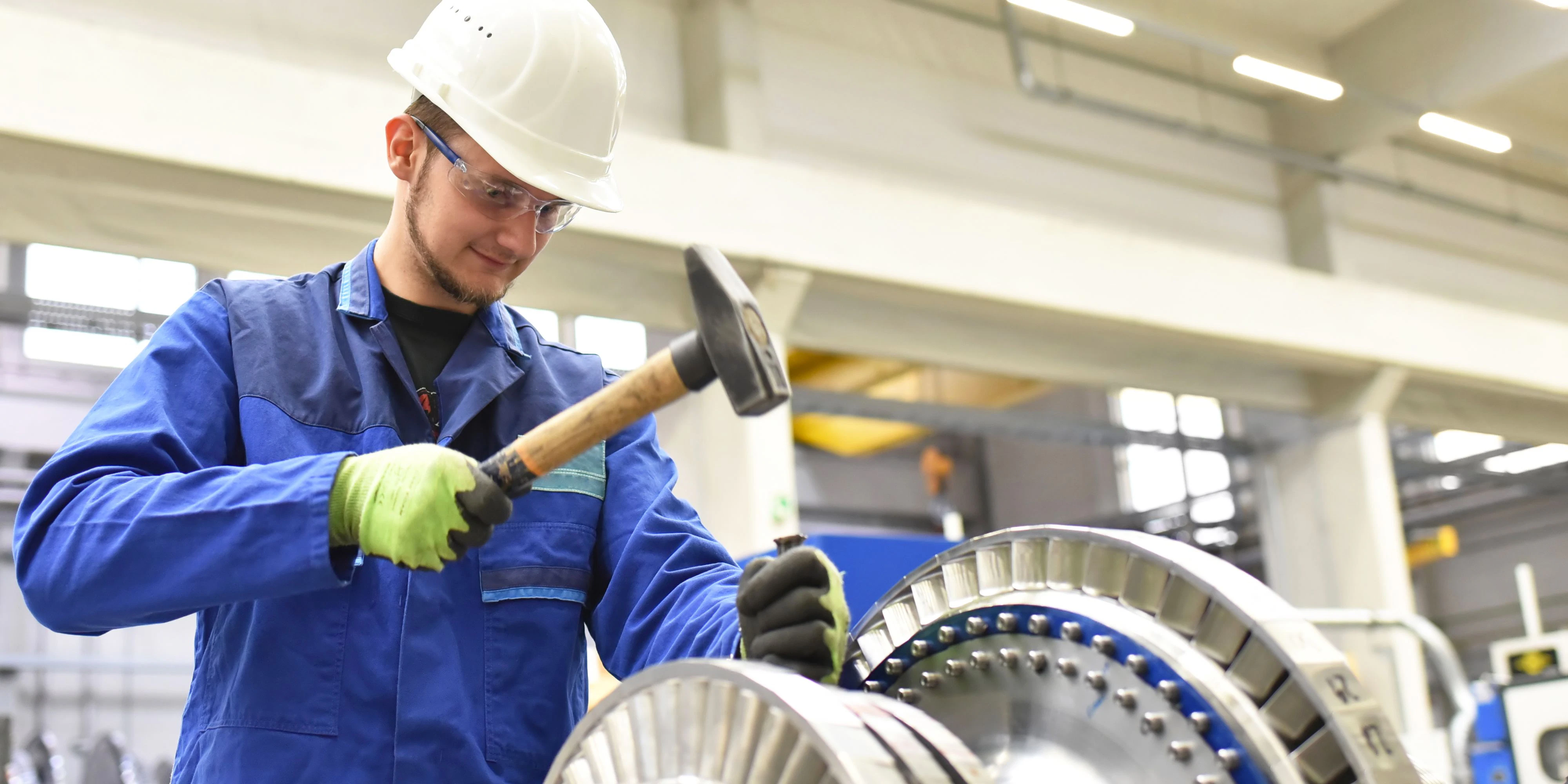 production and design of gas turbines in a modern industrial factory