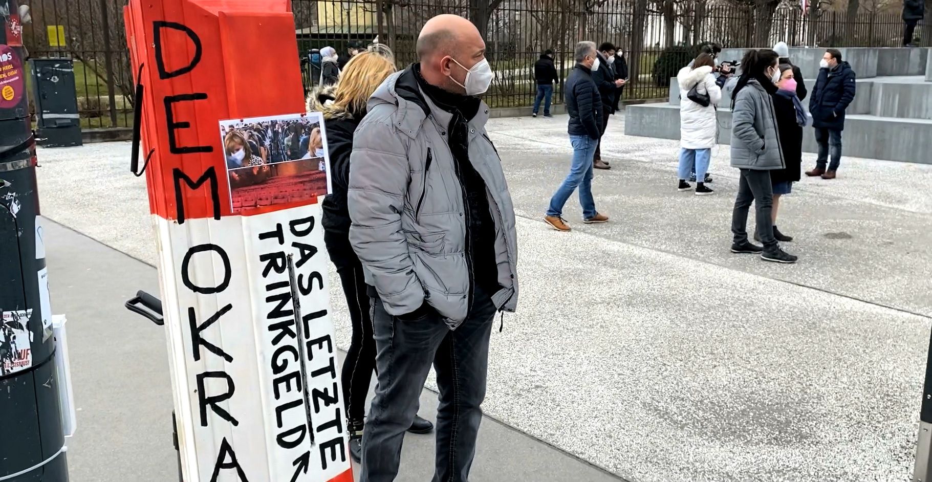 Am Montag (22.03.2021) gingen die Initiatoren von "5 vor 12" unter dem Motto "Genug ist genug" erneut auf die Straße. 