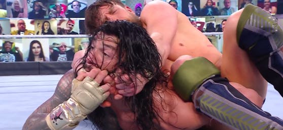 Daniel Bryan gegen Roman Reigns
