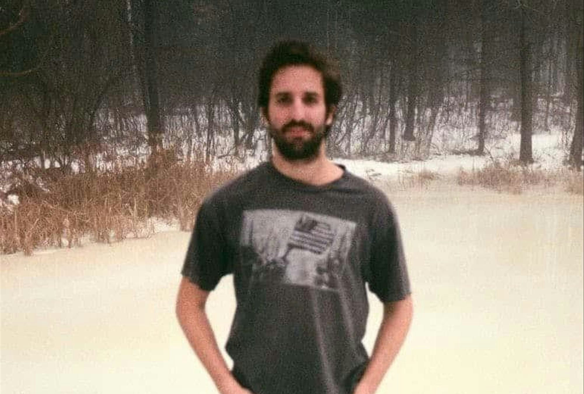 Gestatten, das ist ist der New Yorker Regisseur, Alex Ramírez-Mallis. Zusammen mit vier Freunden hat er ein Jahr lang Fürze aufgenommen.