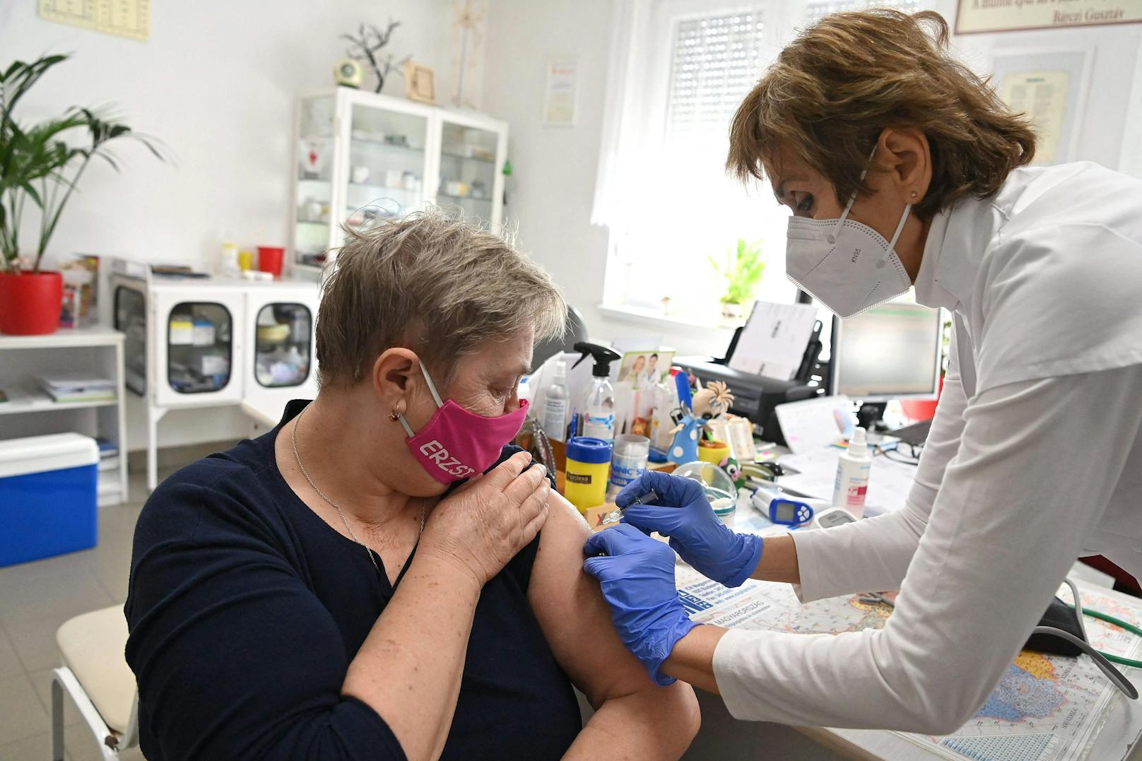 In Ungarn wird der russische Impfstoff bereits verwendet.