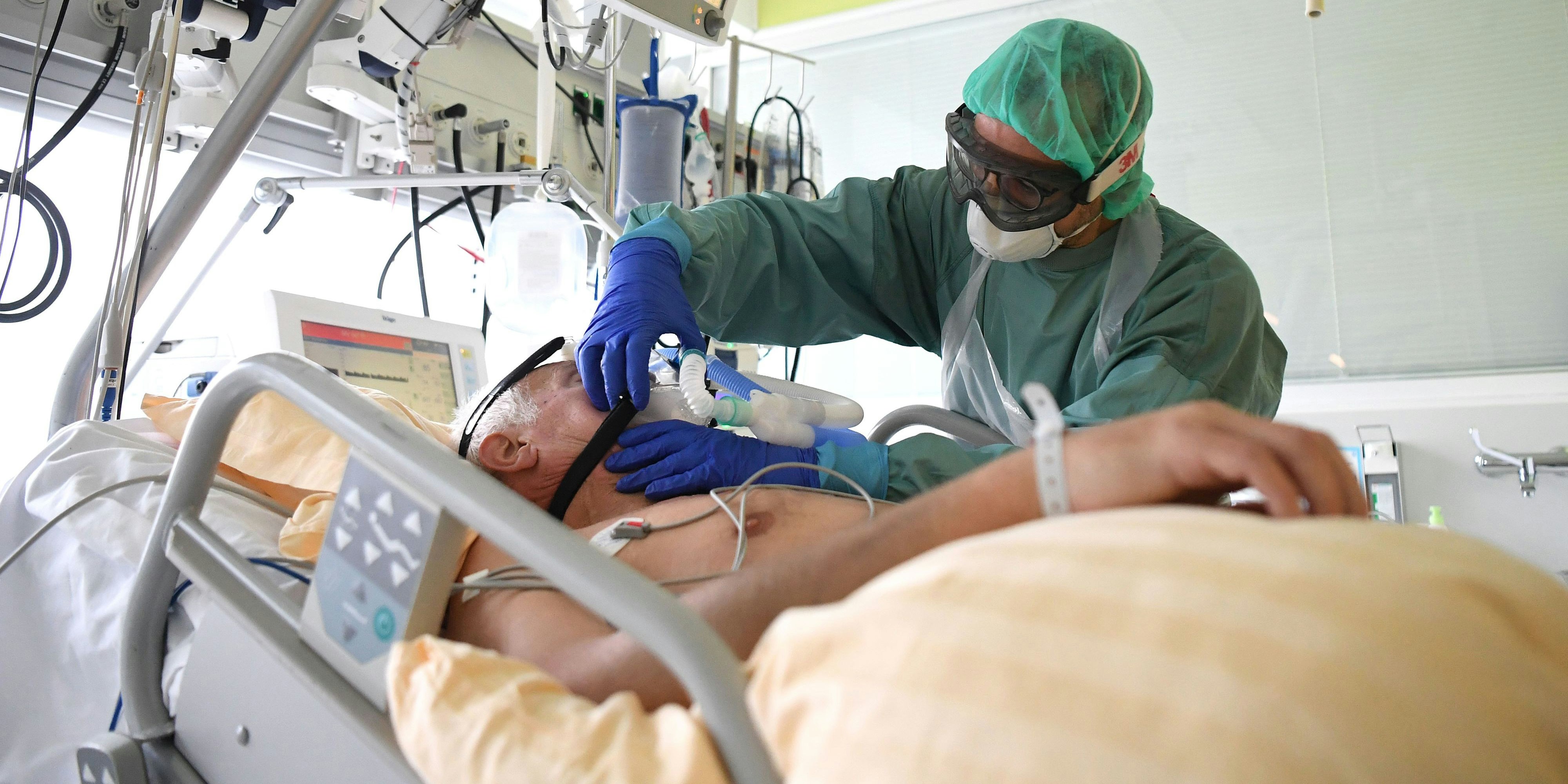 Patient auf der Intensivstation des Universitätsklinikums Tulln. Archivbild, November 2020