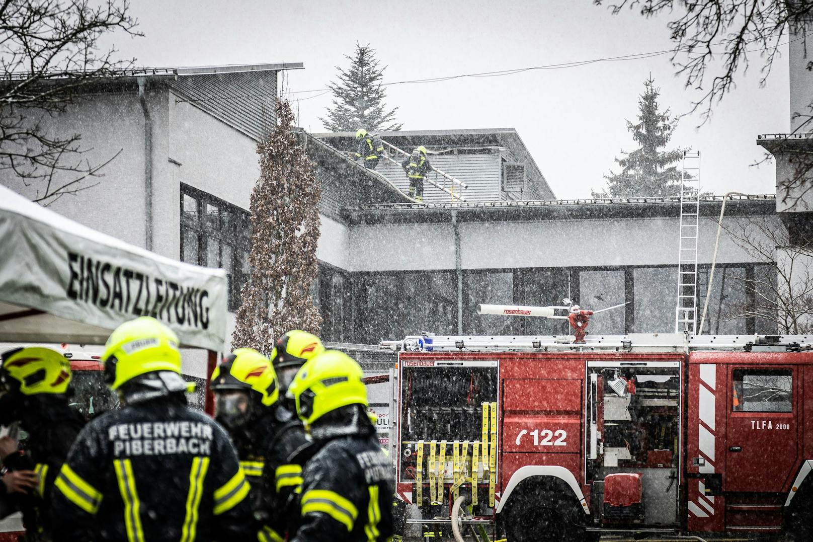 Die VS Neuhofen/Krems stand in Brand.