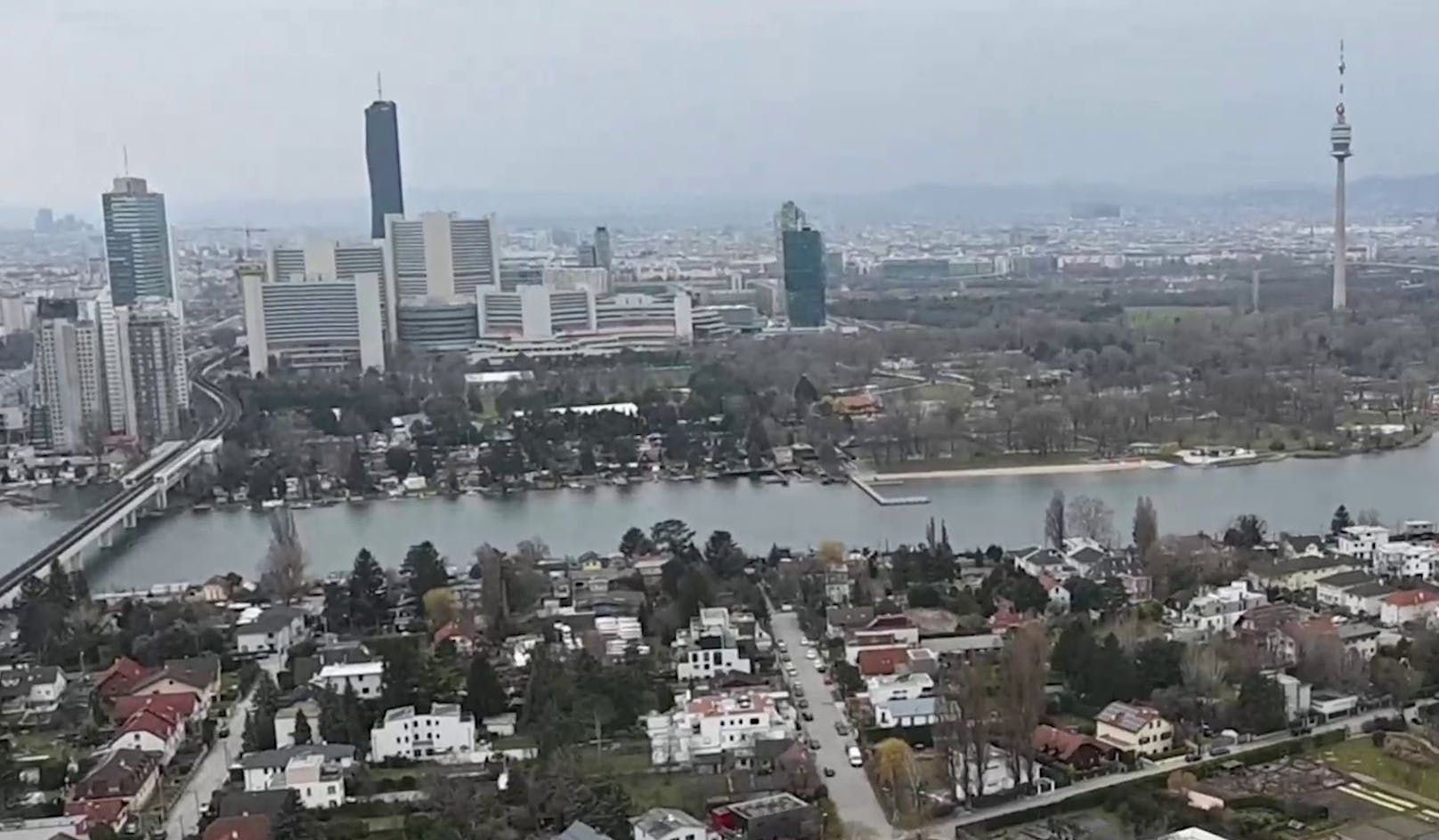 Beste Aussichten von der neuen Skyline in der Donaustadt