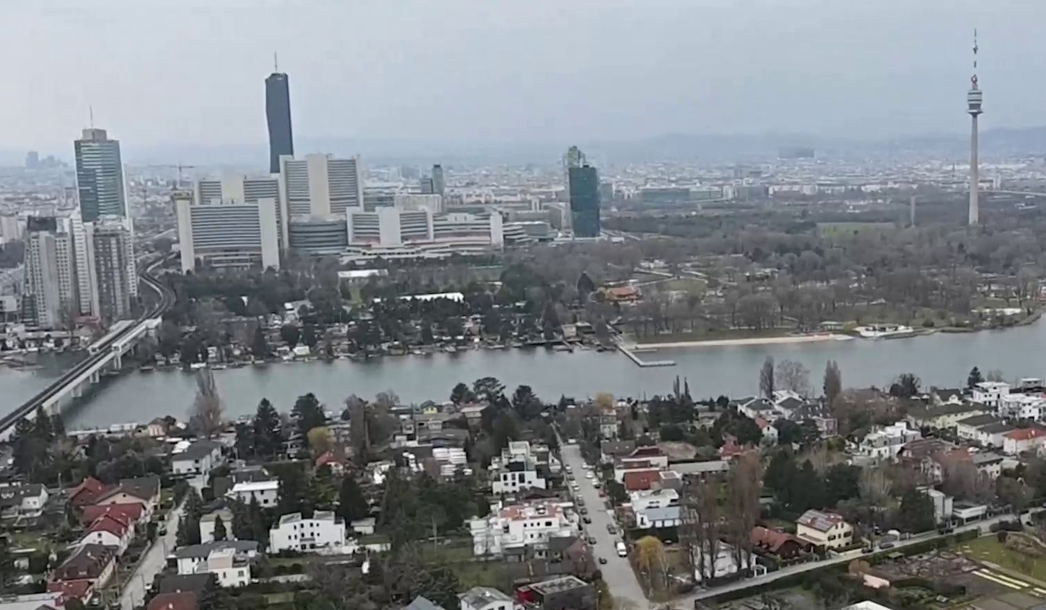 Beste Aussichten von der neuen Skyline in der Donaustadt