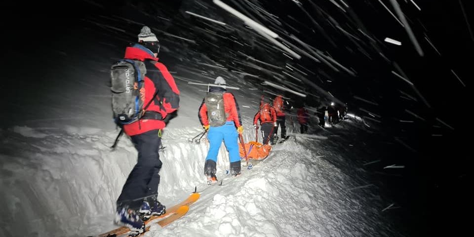 Die Retter trotzten auch der einbrechenden Dunkelheit.