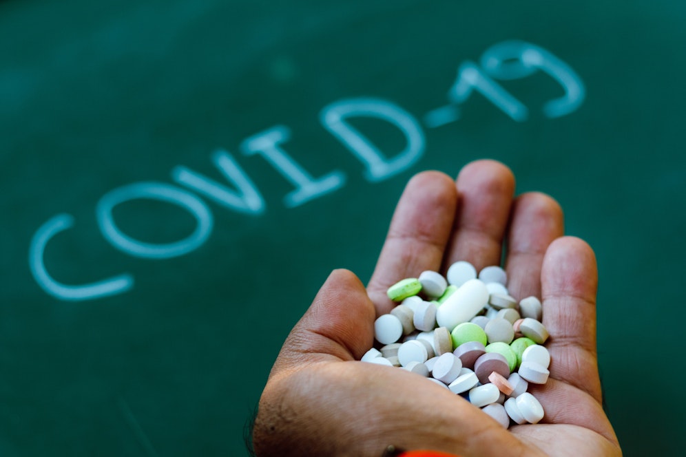 Im Rahmen des Ministerrats wurde am Mittwoch die Bestellung <strong>neuer Medikamente</strong> zur Behandlung von Corona beschlossen. (Symbolbild)<br>