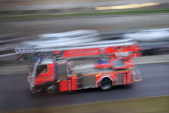 &nbsp;Die Feuerwehr musste im Wuppertal zu einem großen Einsatz wegen schwerer Brandstiftung.