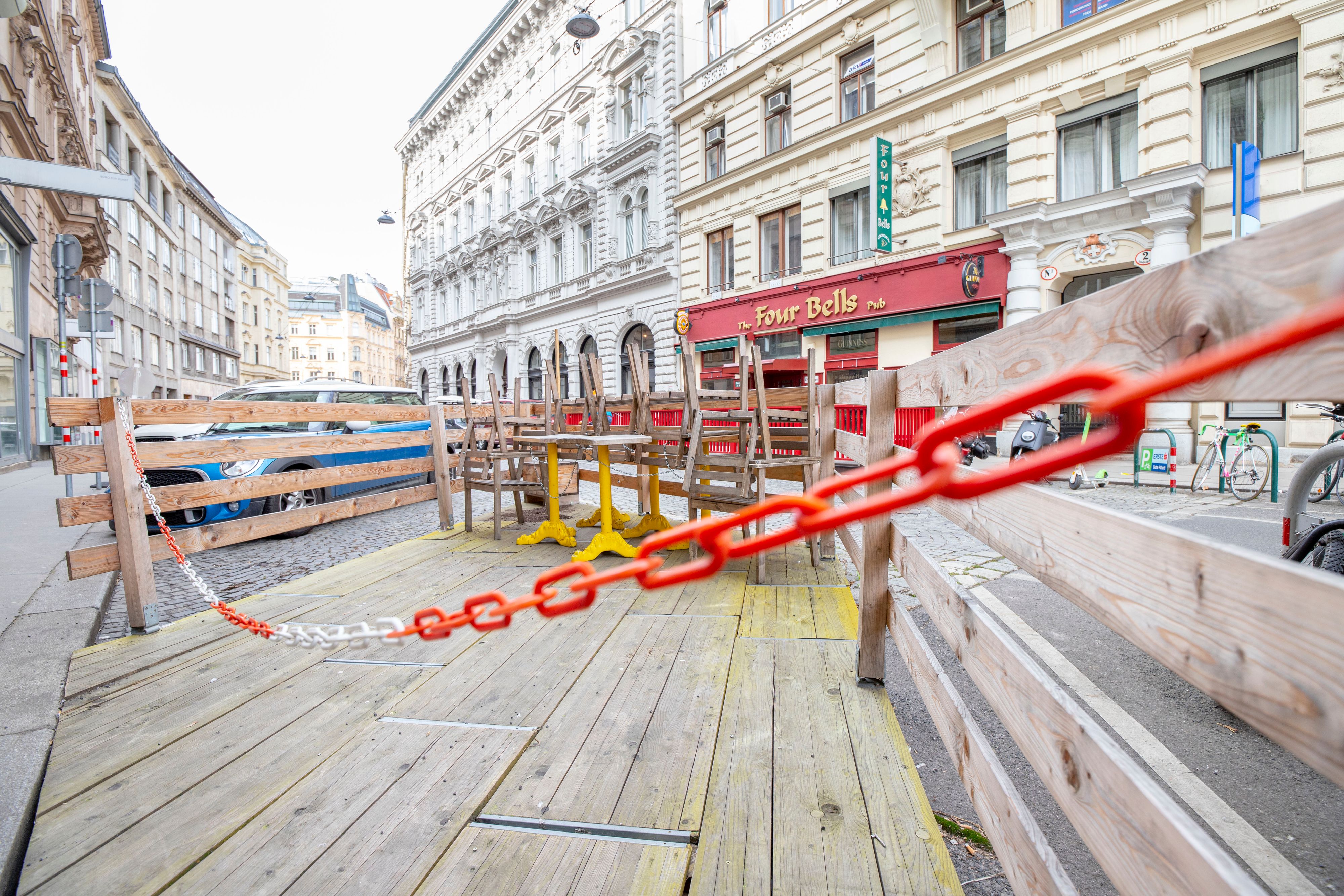 Aufgrund der derzeitigen Coronavirus Pandemie kommen härtere Corona-Regeln für Wien, Niederösterreich und das Burgenland.