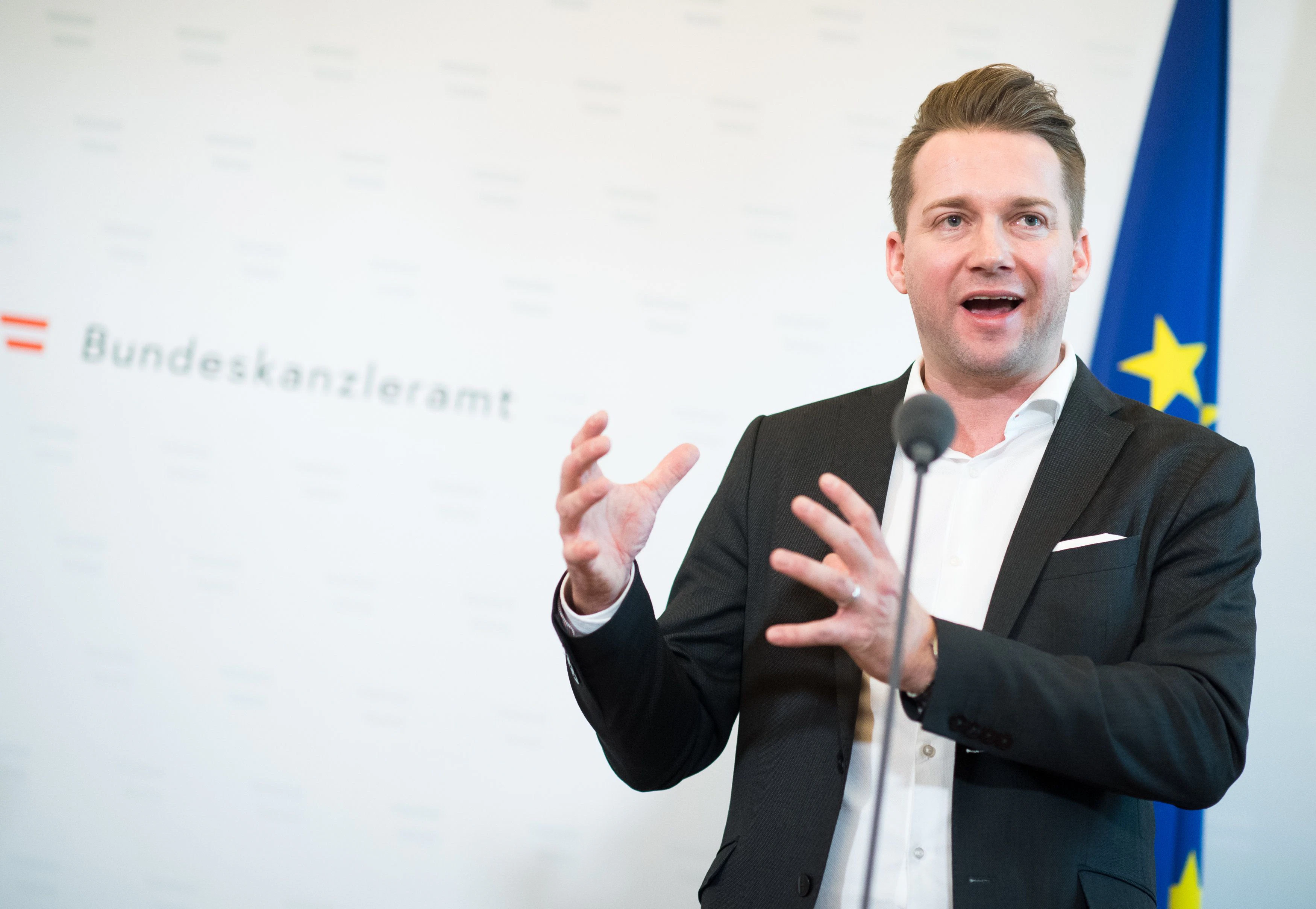 Handelsverbands-Obmann Rainer Will zeigt sich über die heutigen Umsätze erfreut.&nbsp;