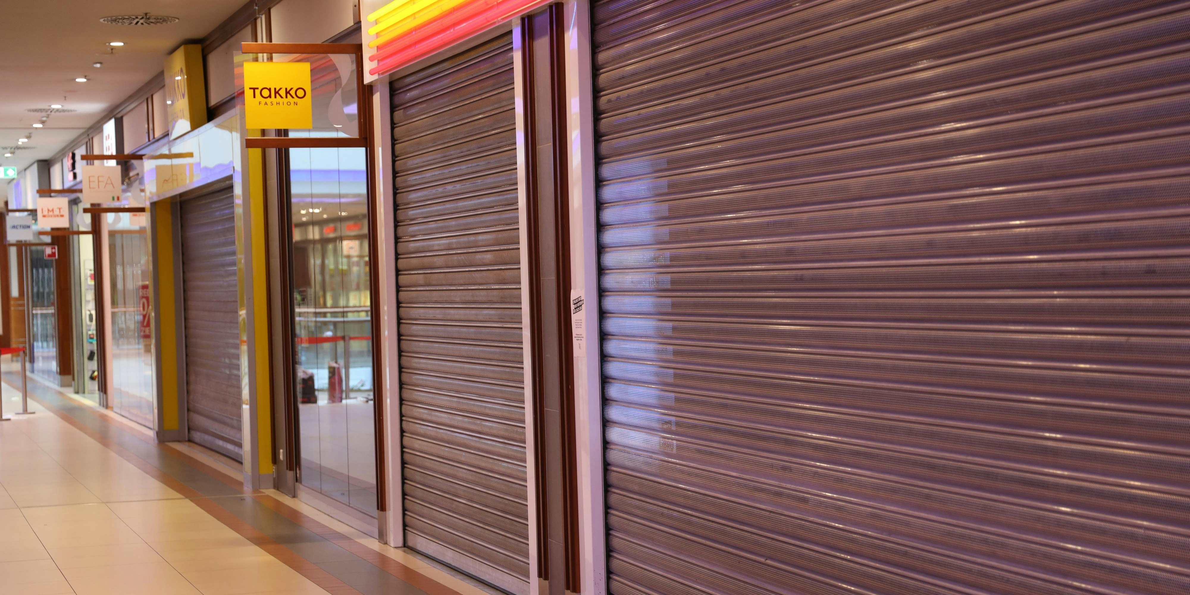 Geschäfte des nicht täglichen Bedarfs in der Ost-Region sperren wieder zu