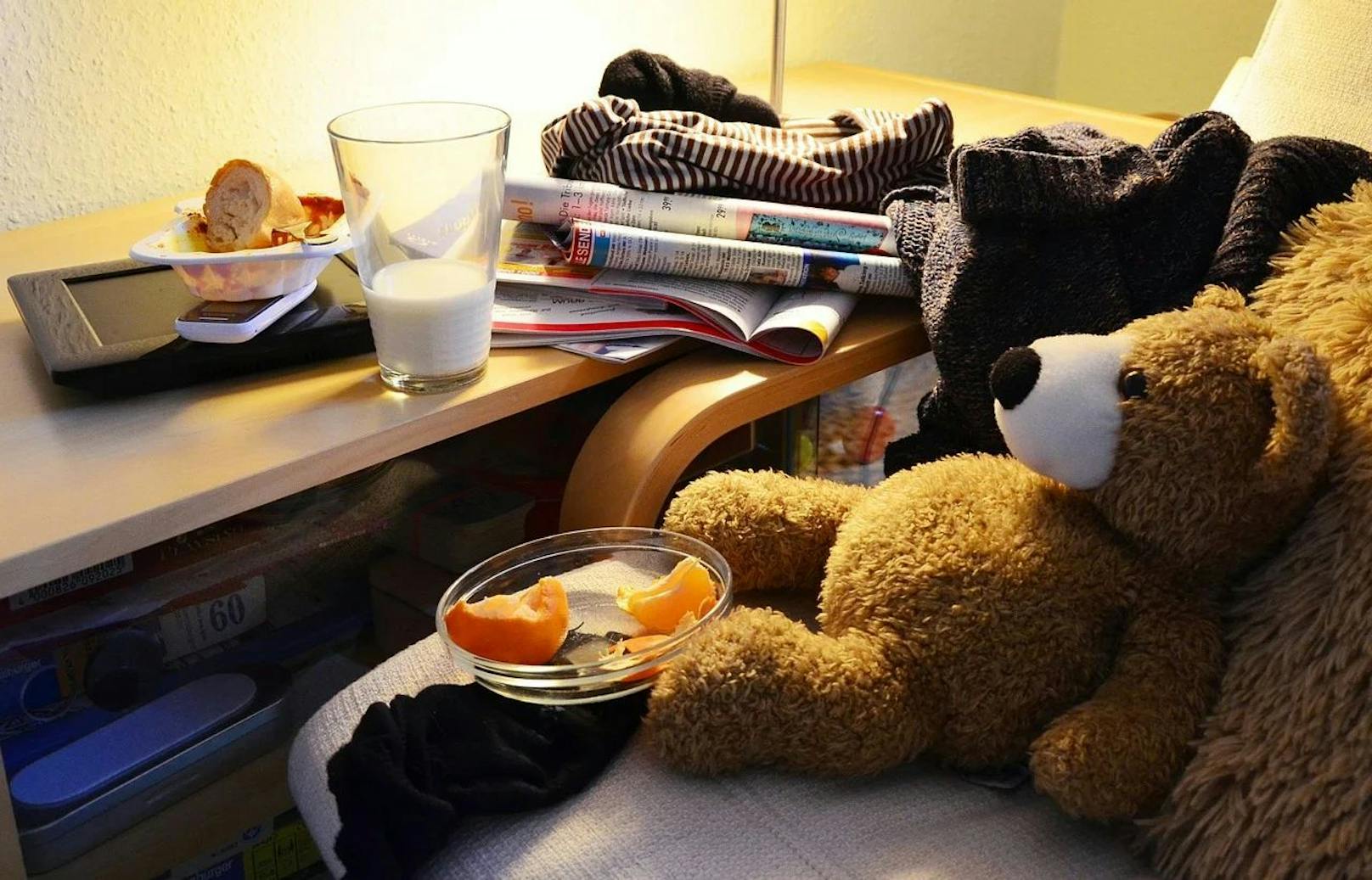 Manchmal ist der Teddybär das letzte Überbleibsel, das in einem Teenager-Zimmer an die Kindertage erinnert.