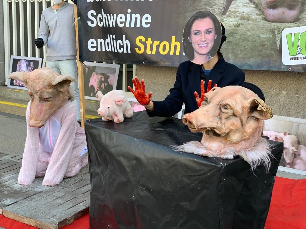 Tierschutzaktion vor dem Landwirtschaftsministerium