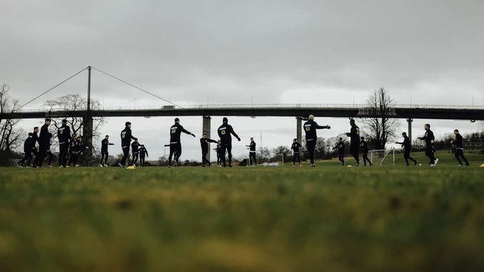 Das ÖFB-Team beim Anschwitzen in Schottland.