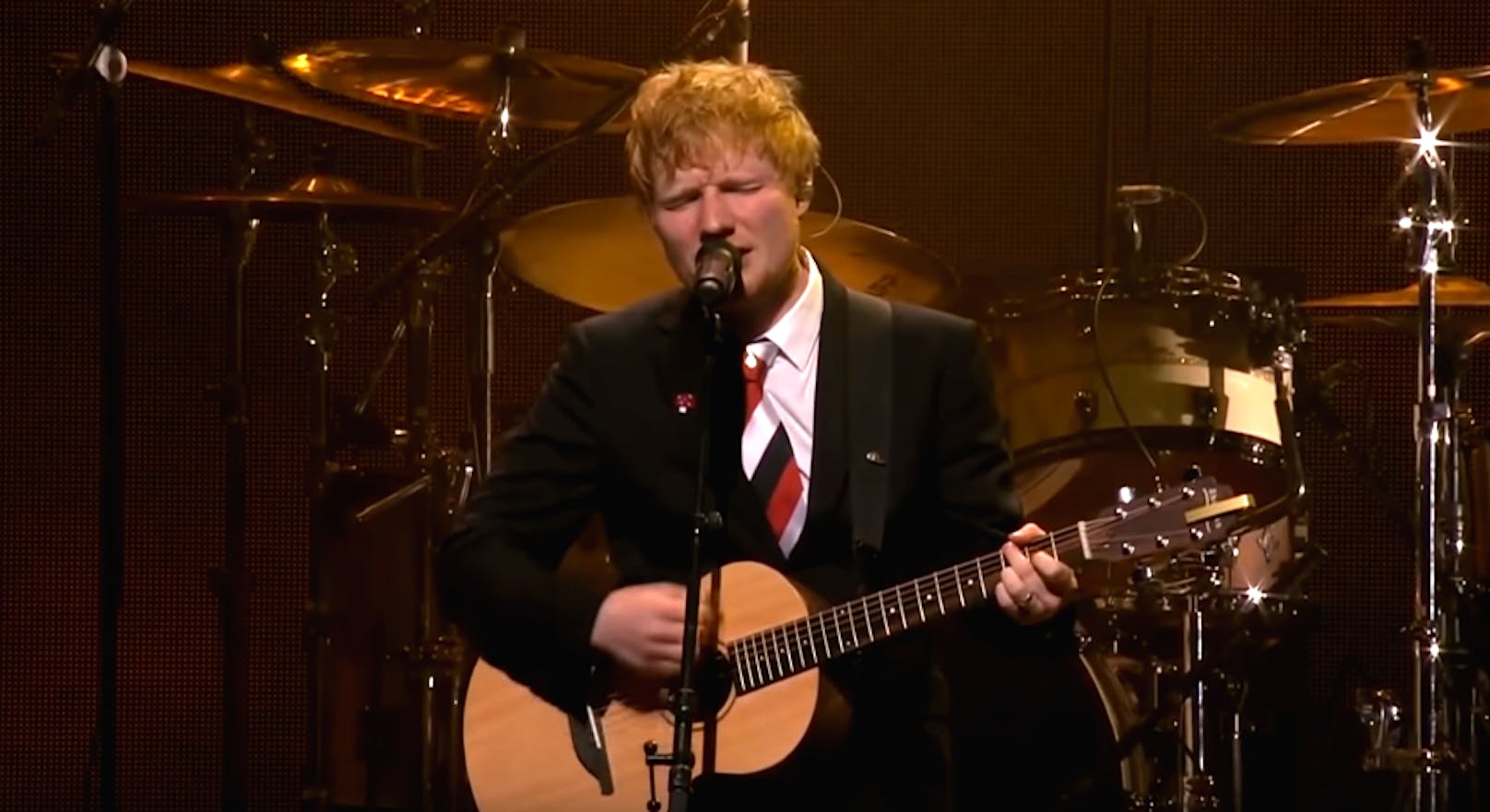 <strong>Ed Sheeran</strong> spielte in Melbourne für seinen verstorbenen Freund Michael Gudinski.<br>
