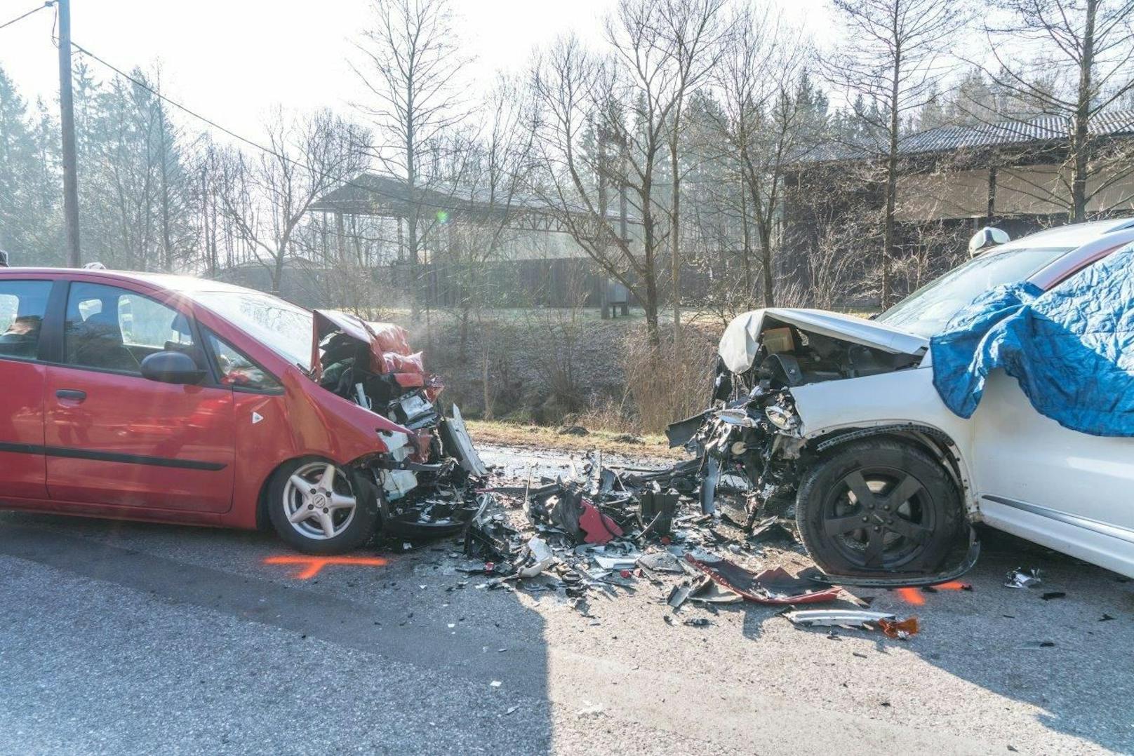 Schwerer Verkehrsunfall im Bezirk Neunkirchen