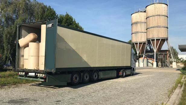 In diesem Lkw hockten knapp 50 Flüchtlinge