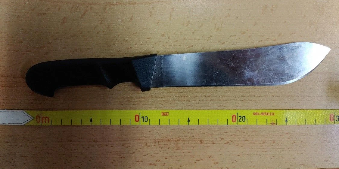 Das Messer wurde sichergestellt.