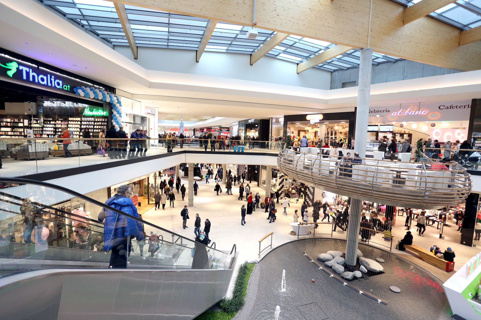 Der Handel wehrt sich gegen die neuerlichen Schließungspläne der Regierung.