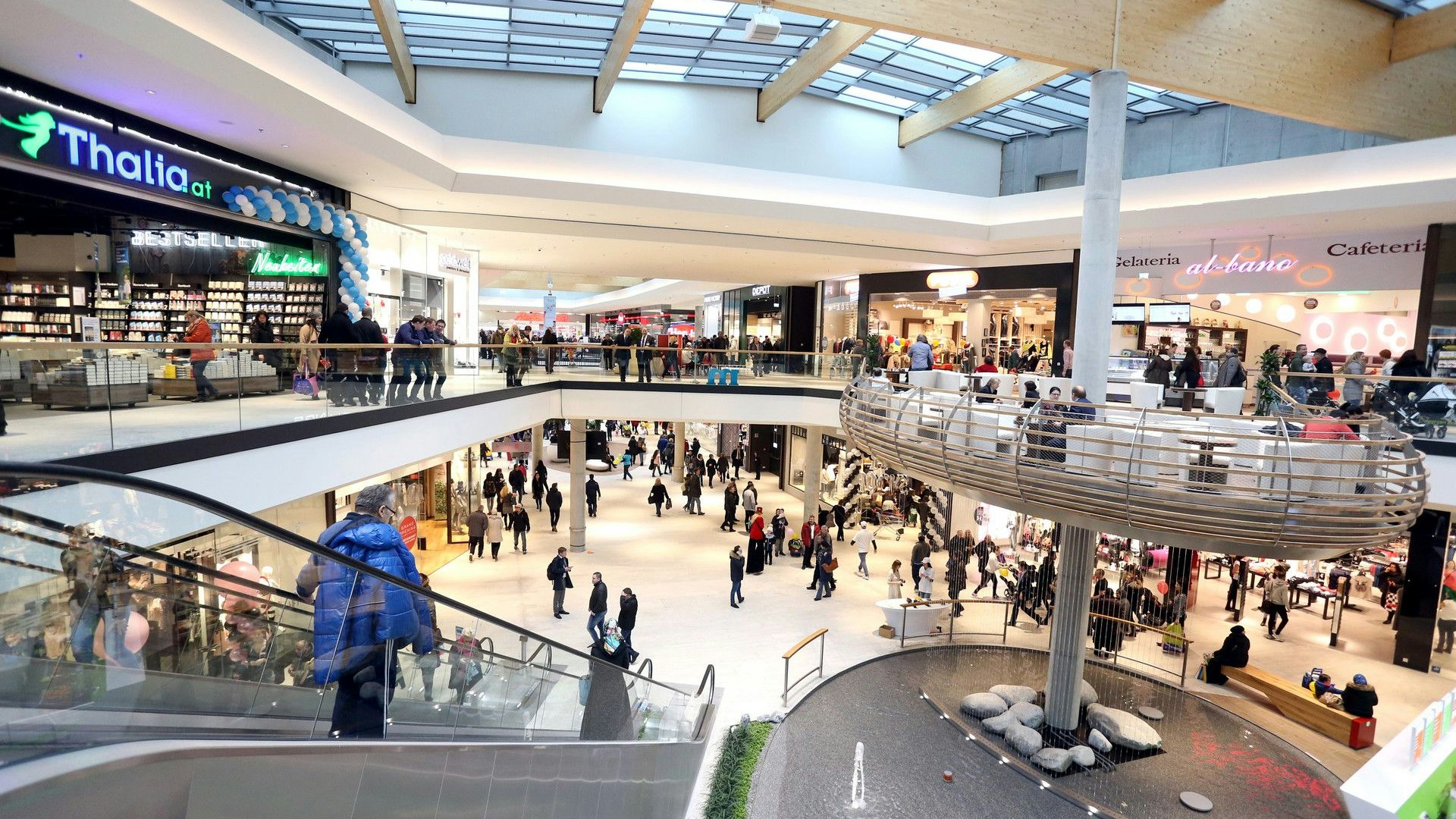 Der Handel wehrt sich gegen die neuerlichen Schließungspläne der Regierung.