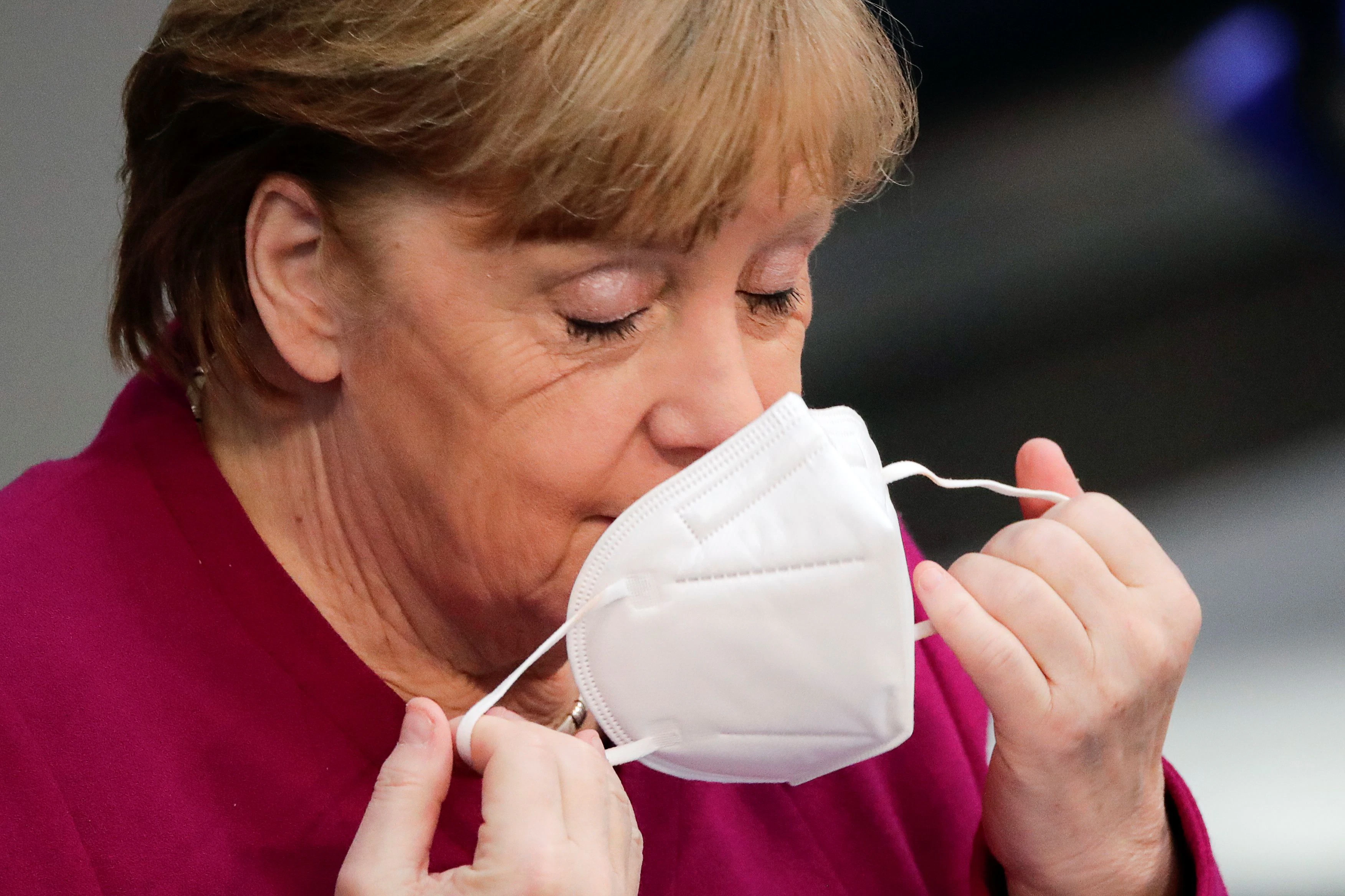 Bundeskanzlerin Angela Merkel (CDU) hat eine Notbremse beschlossen.
