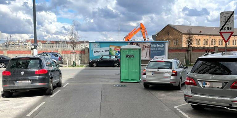 Der Herkunft des mobilen WCs ist ungeklärt