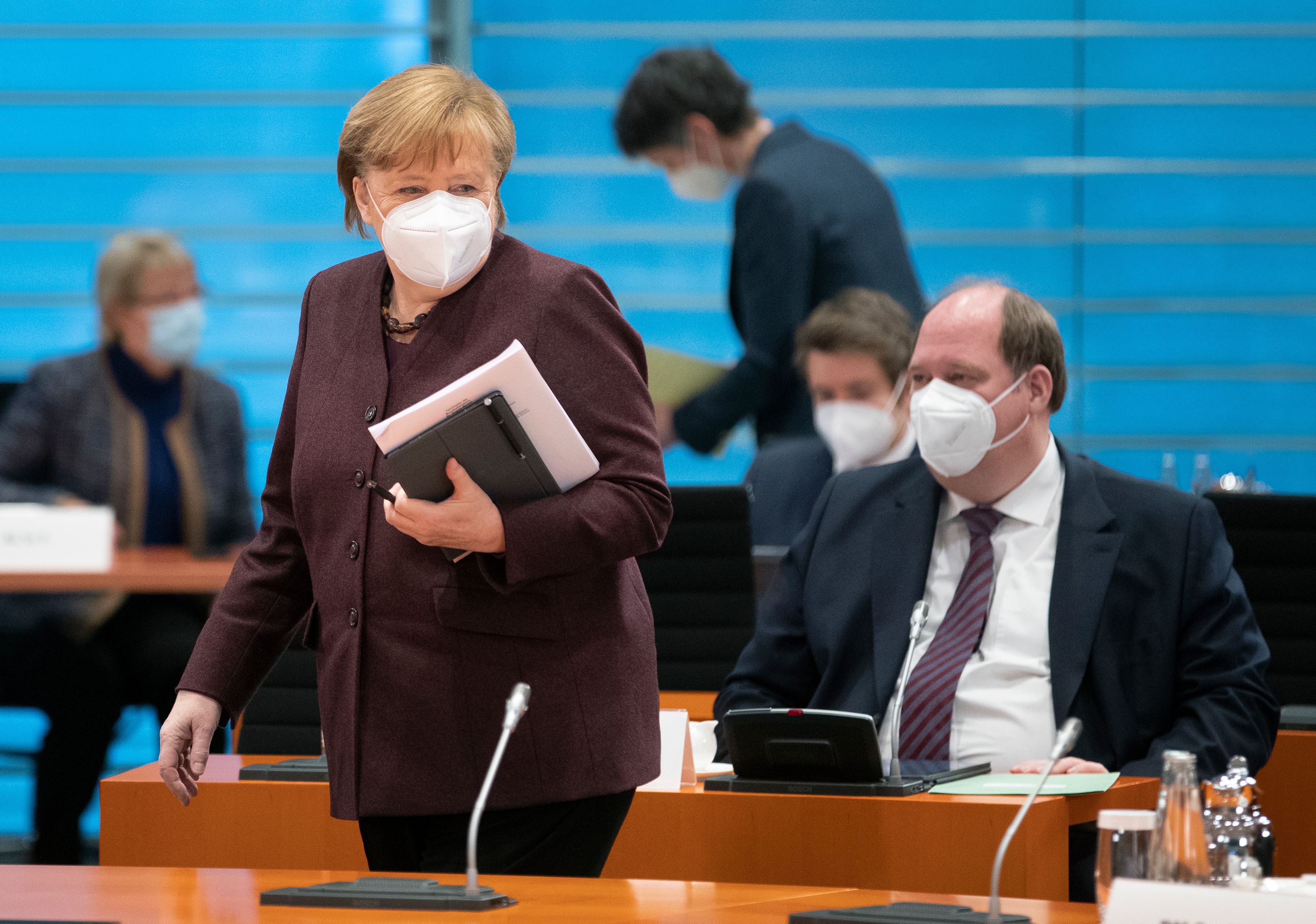 Kanzlerin Merkel und Minister Braun