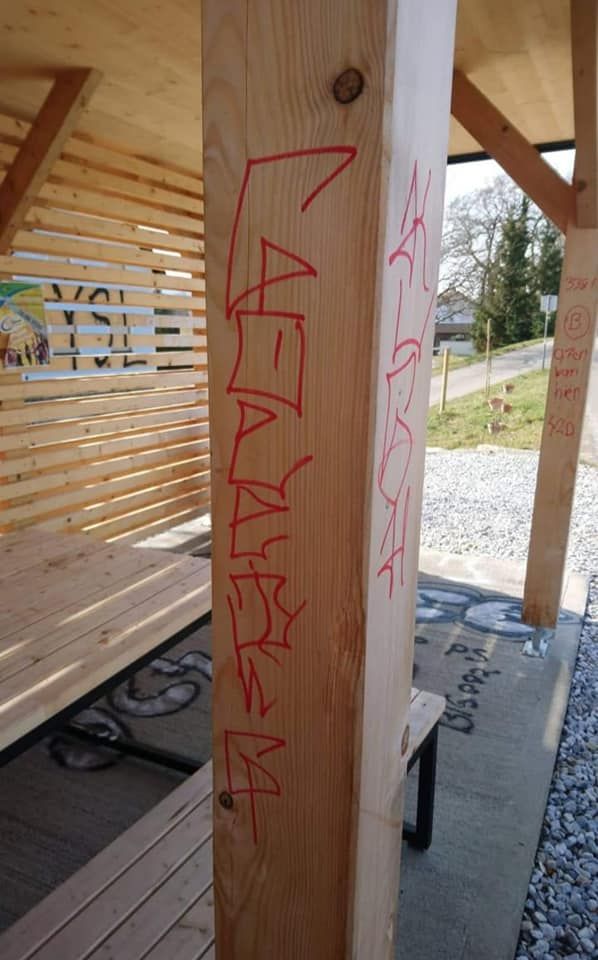 Keine Stelle bliebt unberührt.