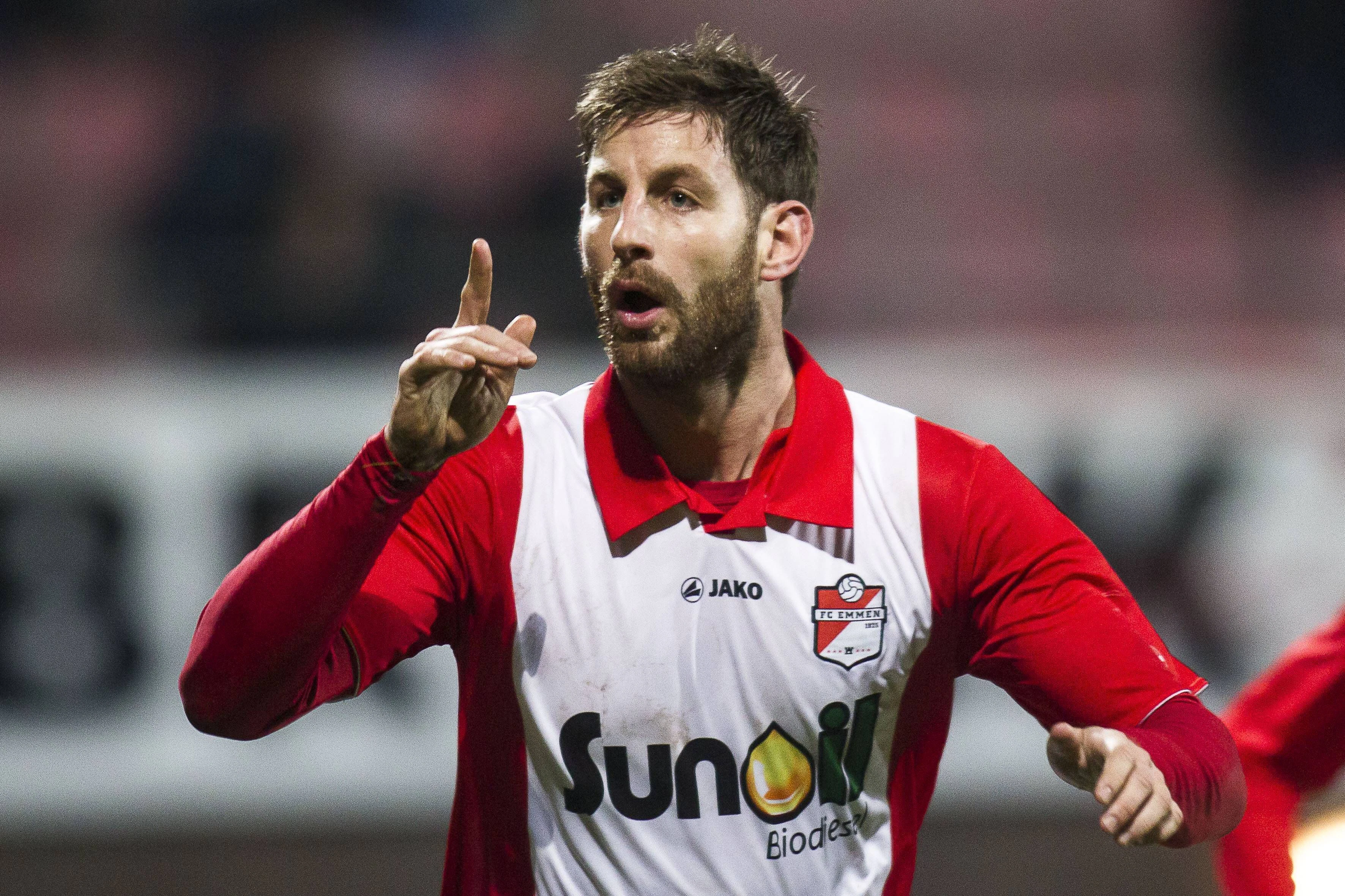  HELMOND - Helmond - FC Emmen, Lavans stadion, 15-02-2013, voetbal, jupiler league seizoen 2012-2013. Emmen speler Ruud ter Heide na zijn treffer helmond sport - emmen *** HELMOND Helmond Sport FC Emmen Lavans stadium 15 02 2013 football jupiler league season 2012 2013 Emmen player Ruud ter Heide after his hit helmond sport emmen PUBLICATIONxNOTxINxNED