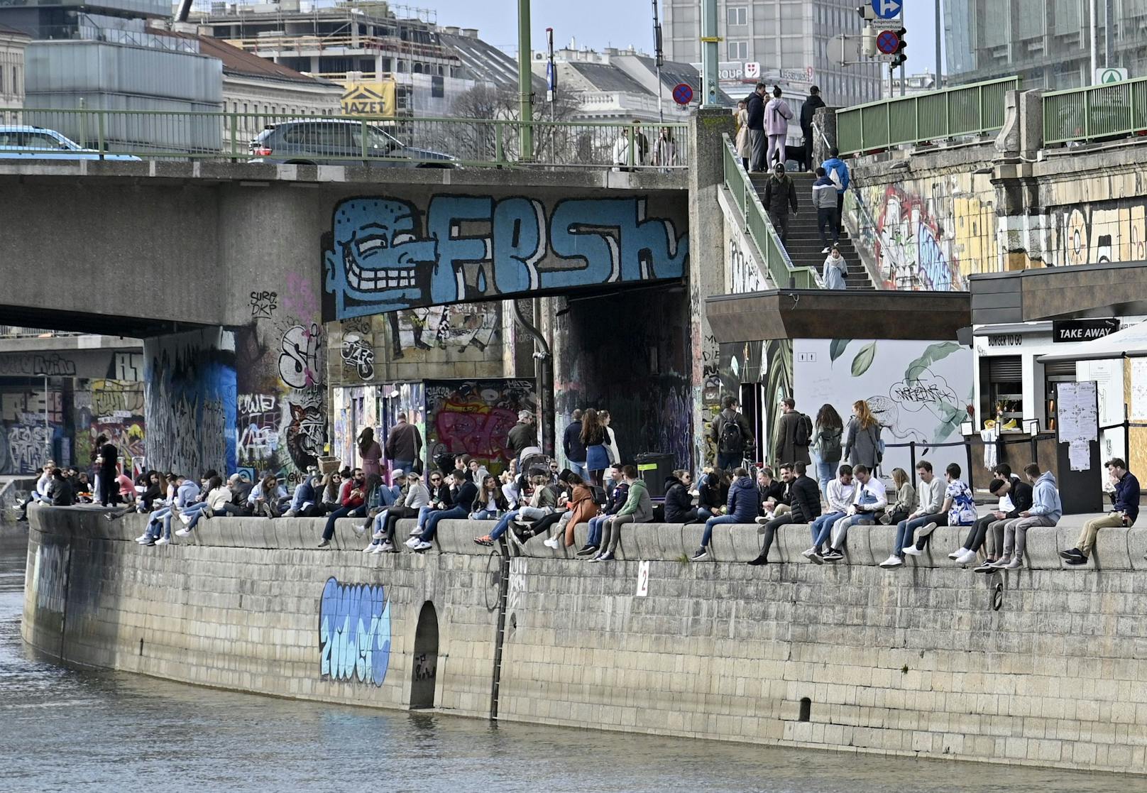 Chillen mit Freunden am Donaukanal? Wird ab der Osterruhe schwierig – und sinnvoll ist es sowieso nicht.