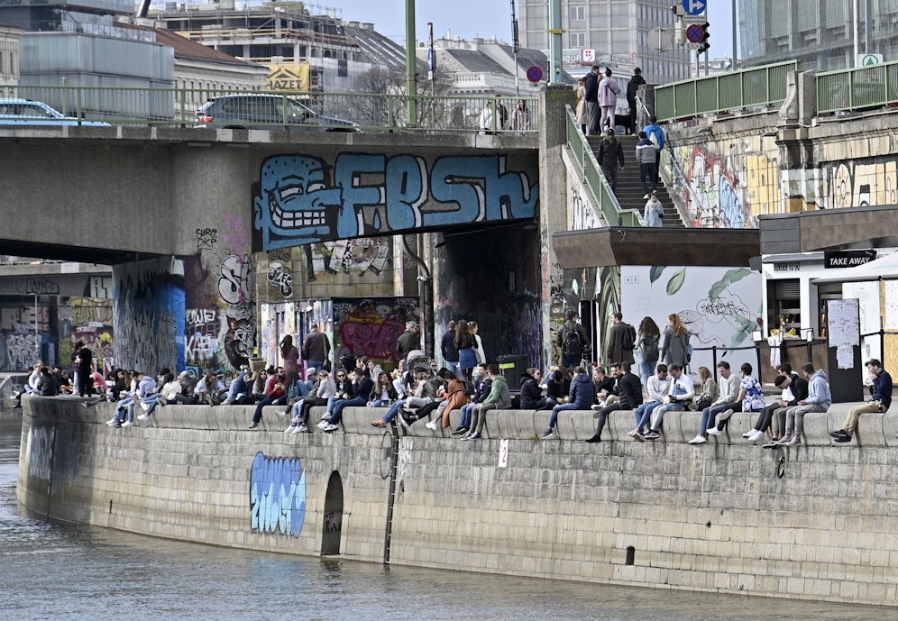 Chillen mit Freunden am Donaukanal? Wird ab der Osterruhe schwierig – und sinnvoll ist es sowieso nicht.