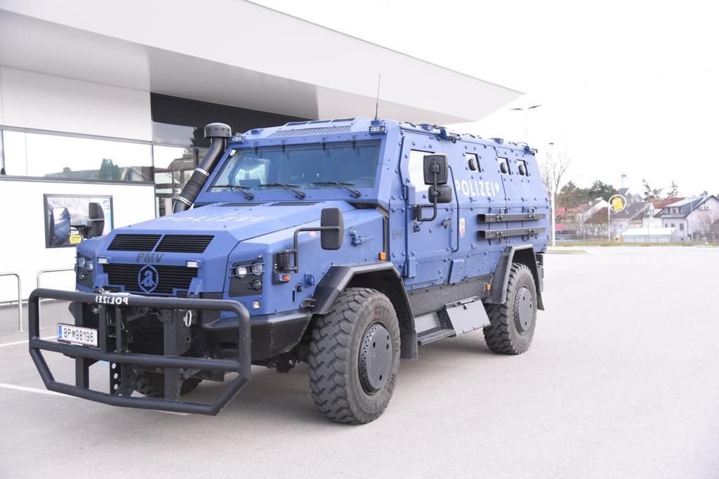 Cobra-Einheit vor Ort