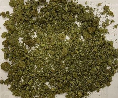Am Tatort konnte eine größere Menge Suchtmittel - vermutlich Cannabis - sichergestellt werden.