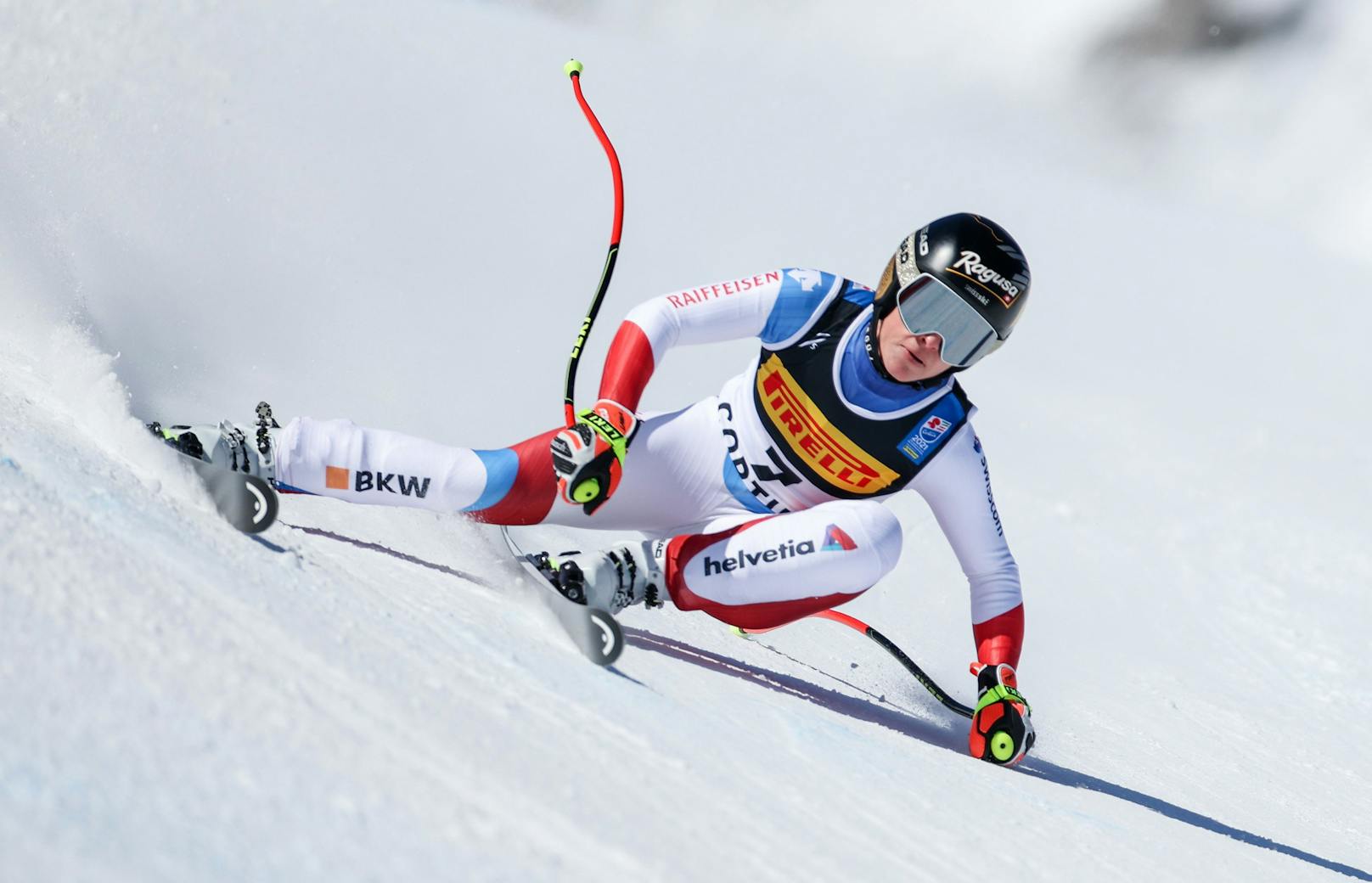 Die Ski-WM in Cortina begann mit einem Favoritensieg. Lara Gut-Behrami holte im Super-G die Gold-Medaille. Österreichs Damen gingen leer aus. Tamara Tippler wurde Siebente.