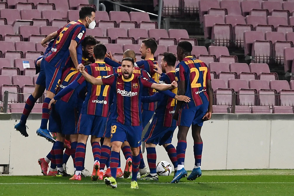 Der FC Barcelona jubelt über den Finaleinzug.